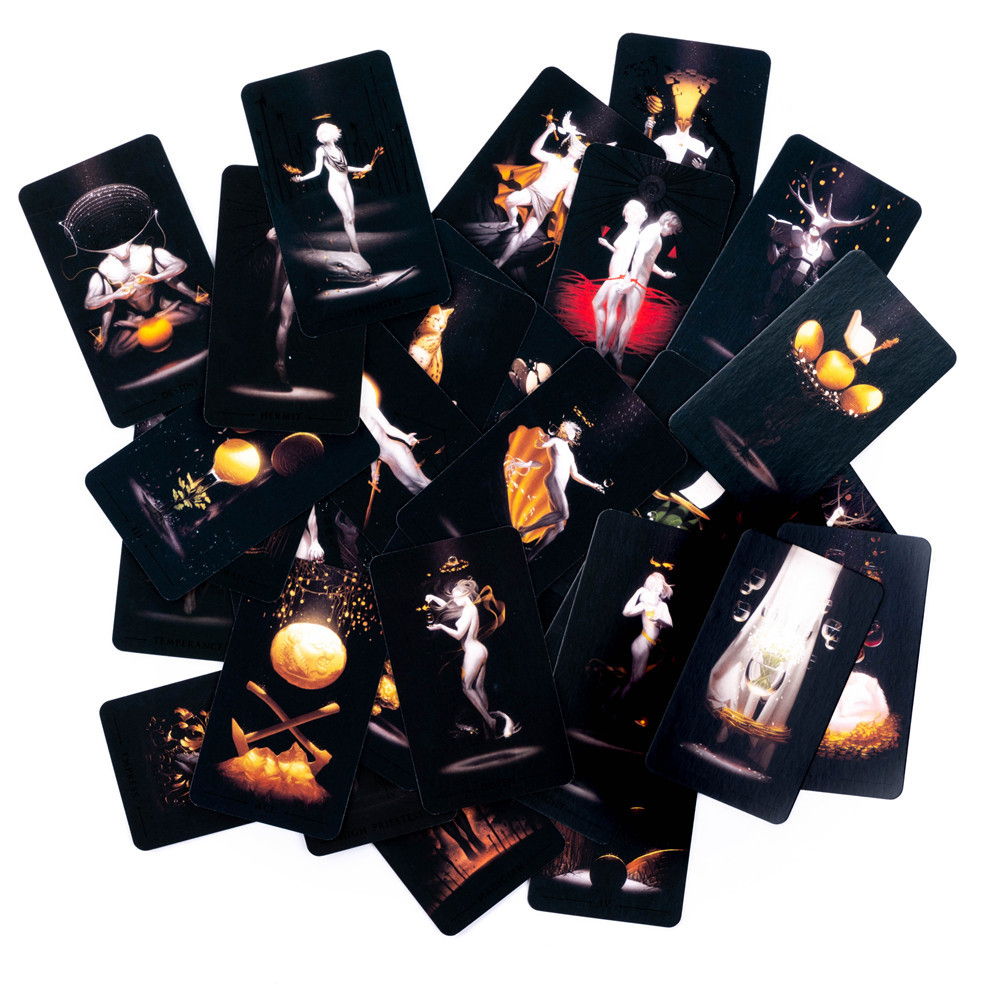 True Black Tarot Cards 78 Card - مراجعة Desk Setup Black وسعره