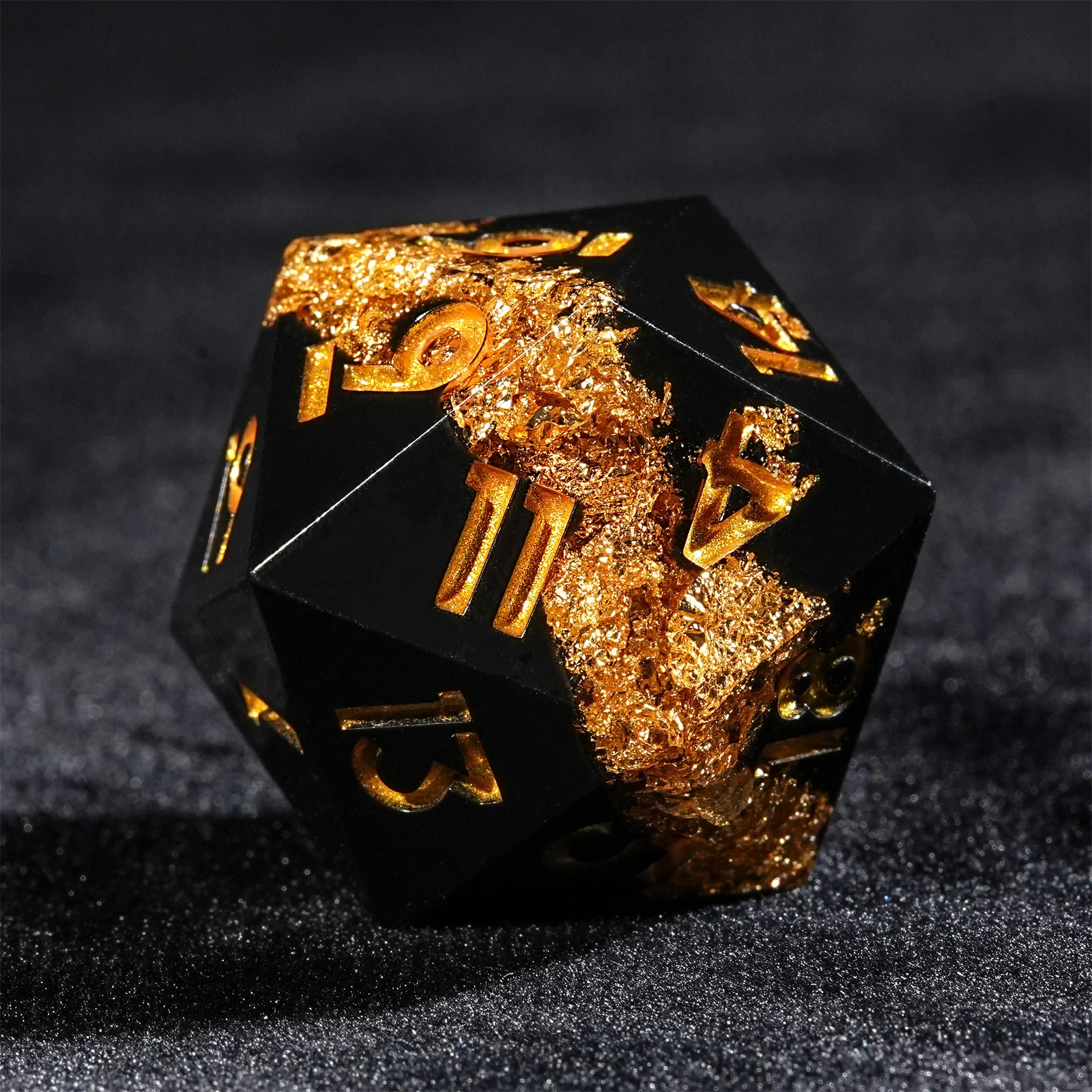 7pcs DND Dice Resin Black Gold - مراجعة Desk Setup Black وسعره