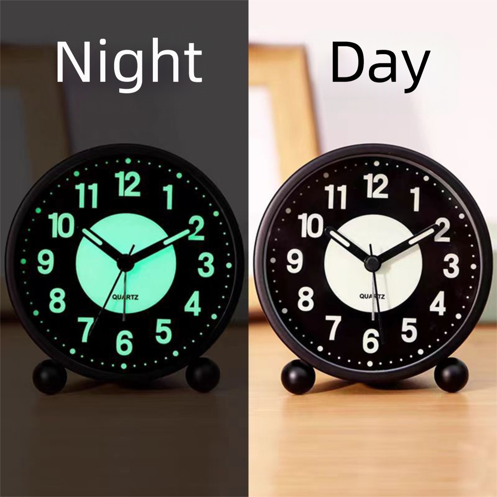 4.5-Inch Luminous Alarm Clock  - مراجعة Desk Setup Dark وسعره