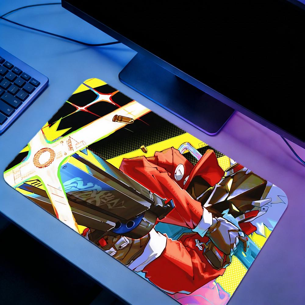 Gaming BBilly Kid ZZZ Gaming M - مراجعة Desk Setup With Laptop وسعره