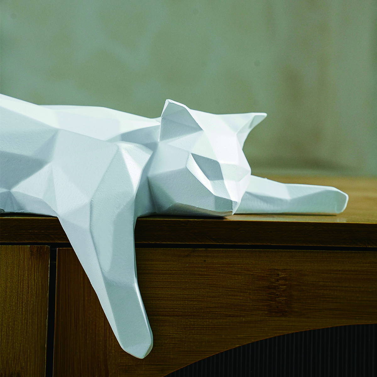 White Black Cat Statue - Geome - مراجعة Desk Setup Black وسعره