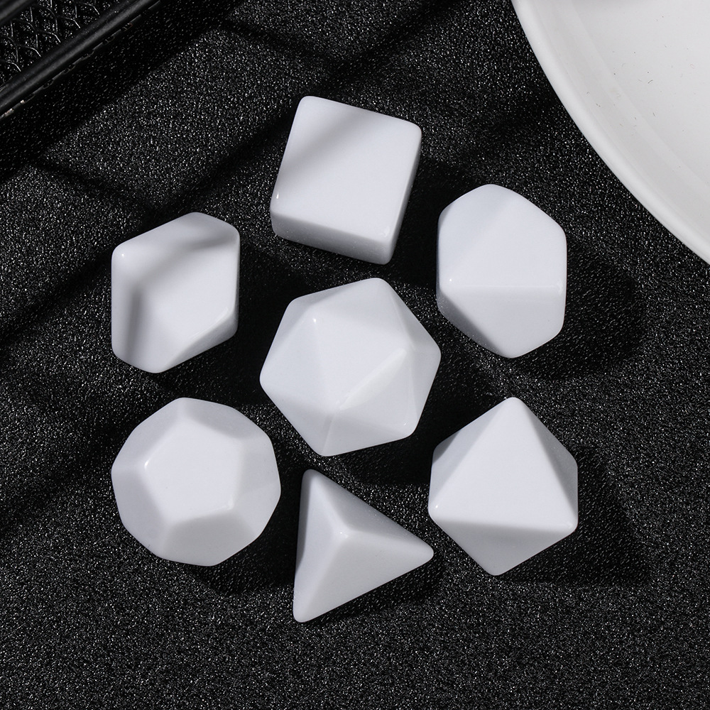 7 Pcs Set of Black White Blank - مراجعة Desk Setup Black وسعره